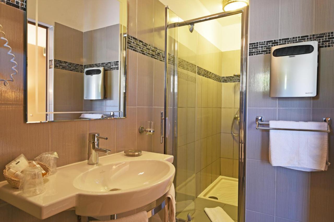 Hotel Tettola Saint-Florent  Ngoại thất bức ảnh
