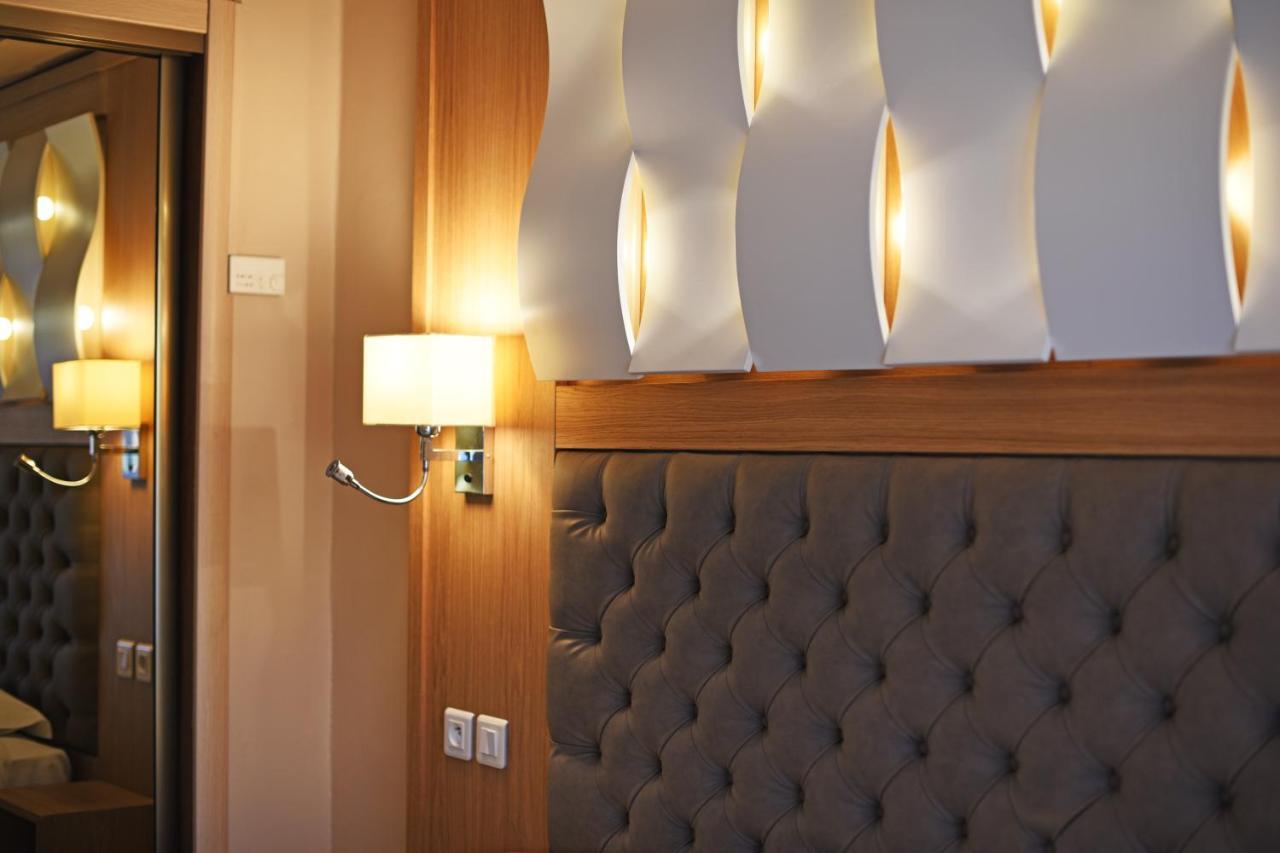 Hotel Tettola Saint-Florent  Ngoại thất bức ảnh