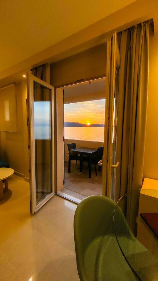 Hotel Tettola Saint-Florent  Ngoại thất bức ảnh
