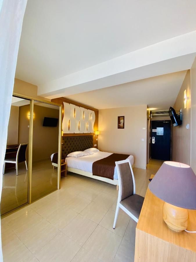 Hotel Tettola Saint-Florent  Ngoại thất bức ảnh