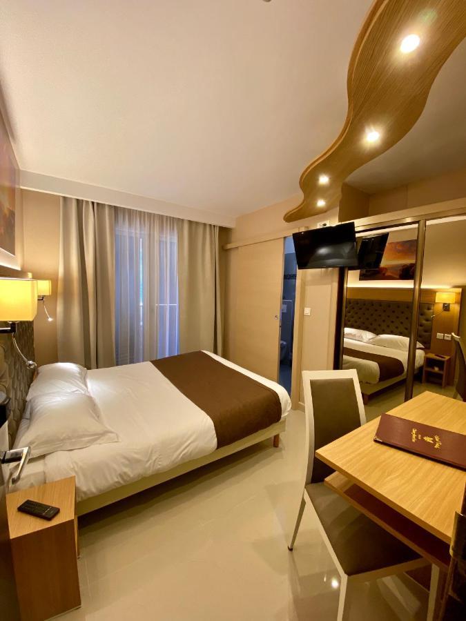 Hotel Tettola Saint-Florent  Ngoại thất bức ảnh